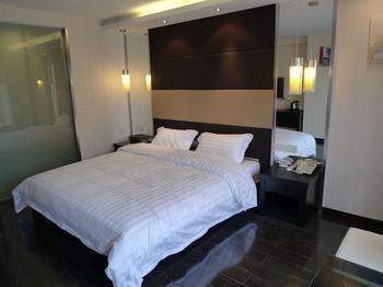 Chongqing Royal Coast Hotel Екстериор снимка